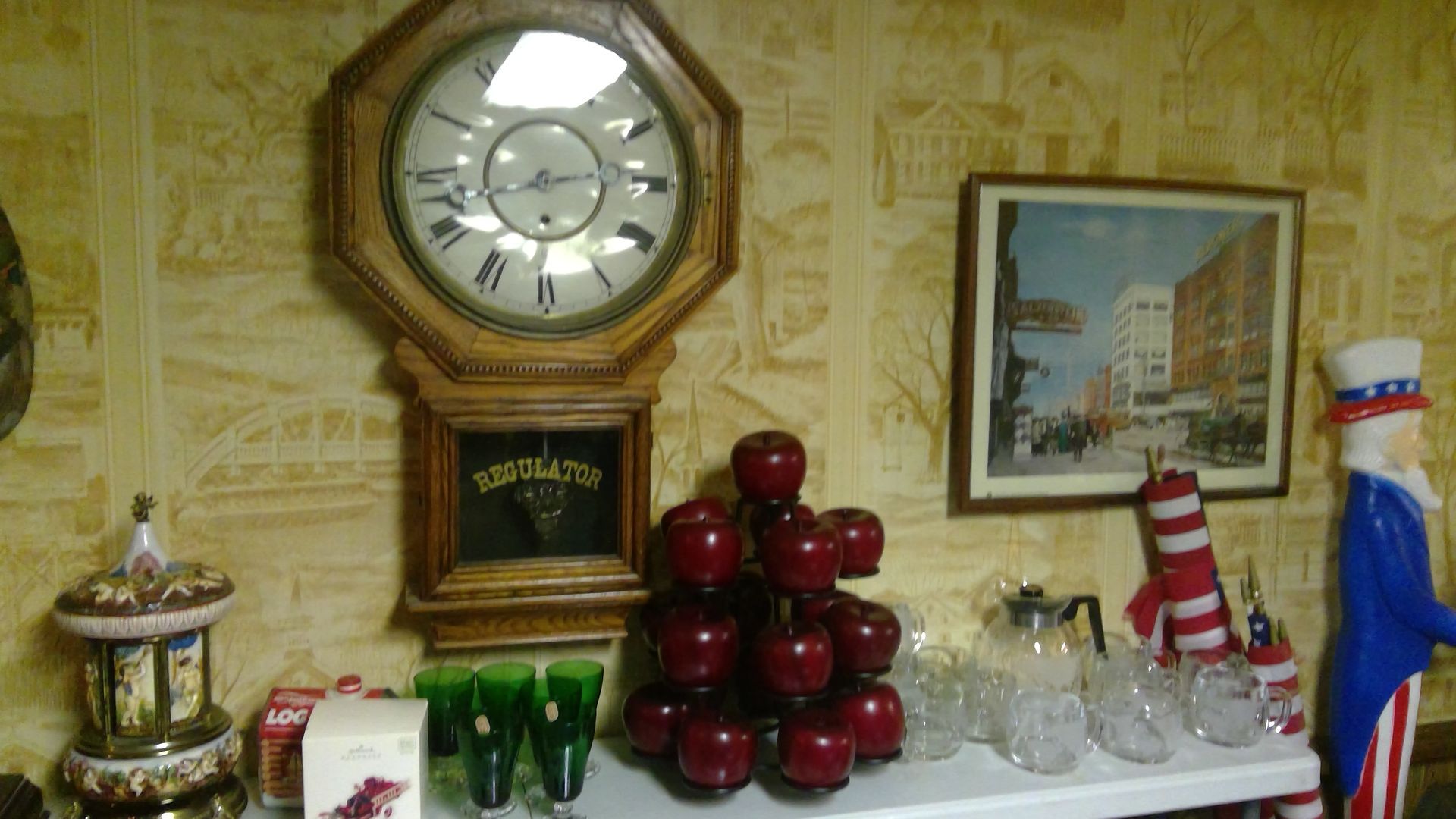 Old Wall Clock | Lake Ave., Peoria, IL