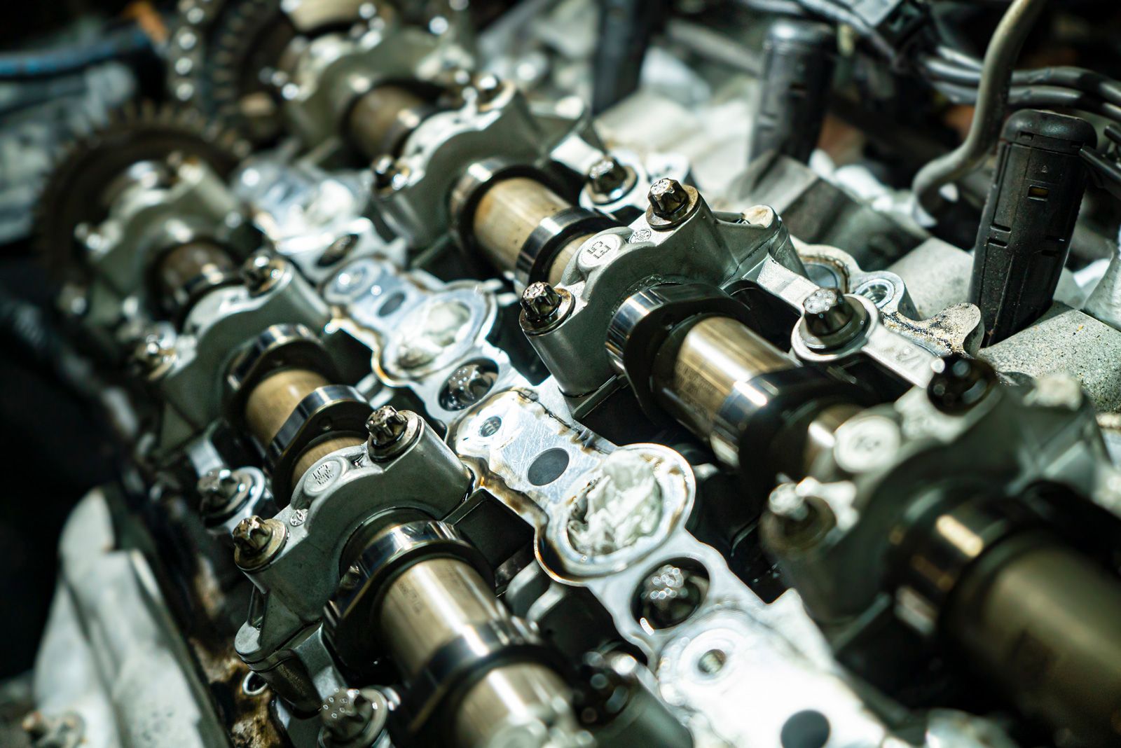 A close up of the inside of a car engine.