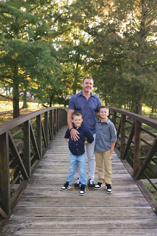Chad Pippin and Kids | Local Springfield Realtor 