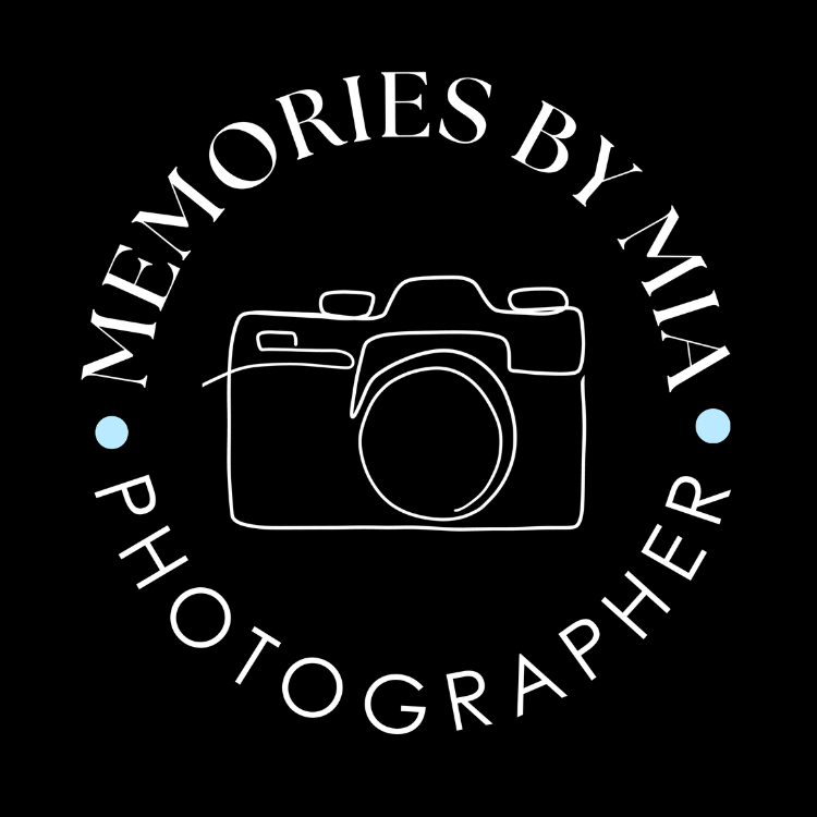 circle logo for memories by mia, queensland photographer