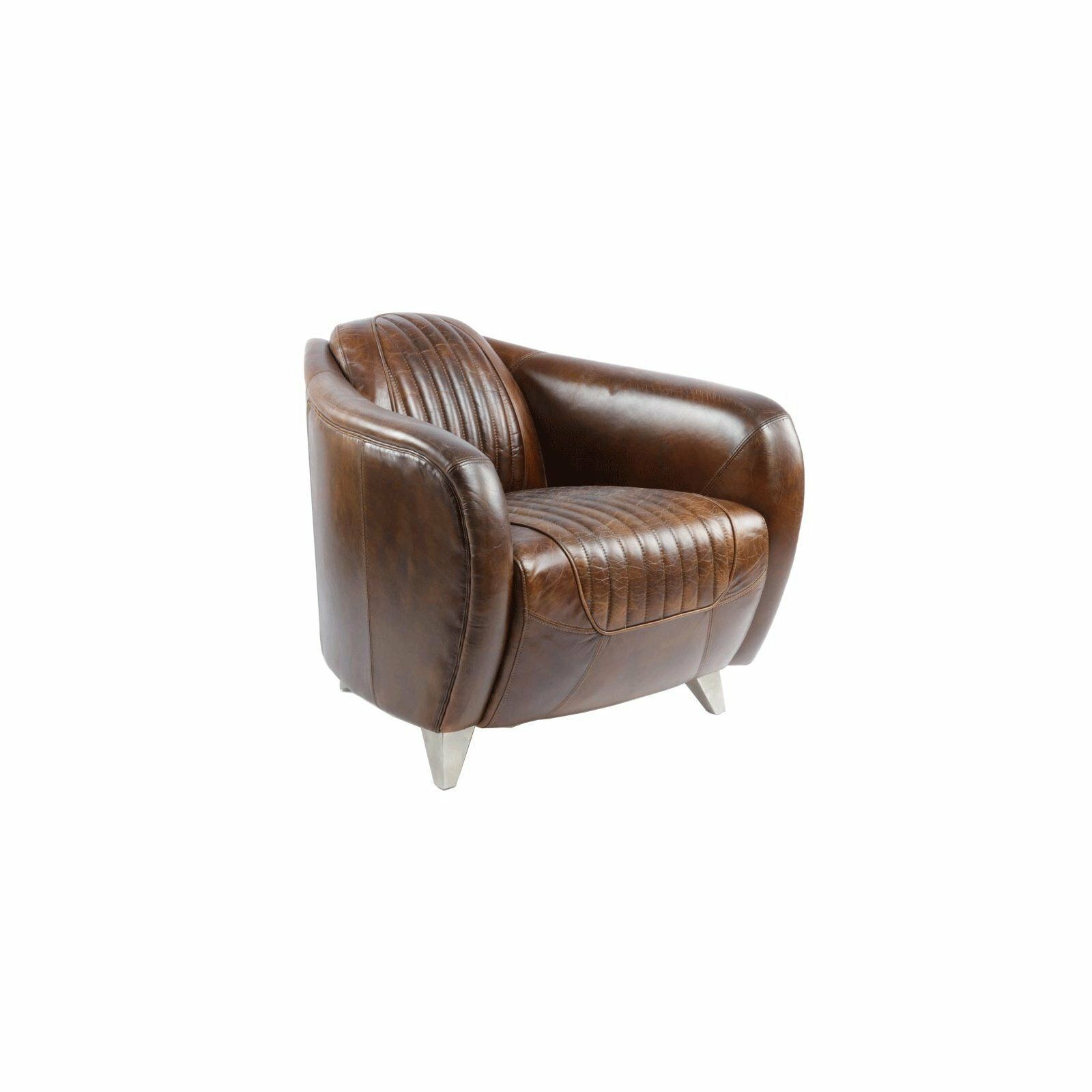 Fauteuil club en cuir marron avec dossier et assise côtelés, pieds argentés.