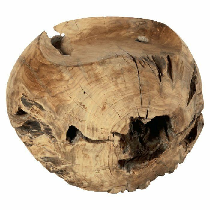 Bol en bois brut aux formes organiques, laissant apparaître le grain et les nœuds.