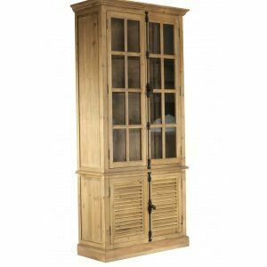 Armoire en bois avec portes supérieures vitrées et portes inférieures à persiennes.