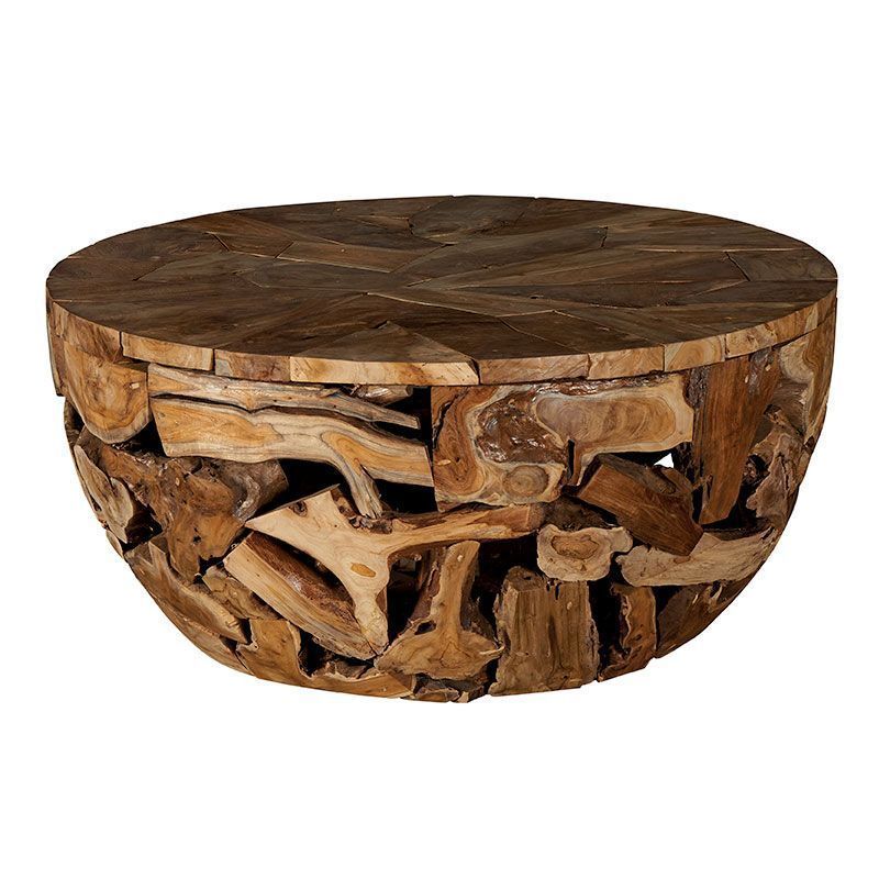 Table basse ronde en bois, composée de pièces de bois assemblées.