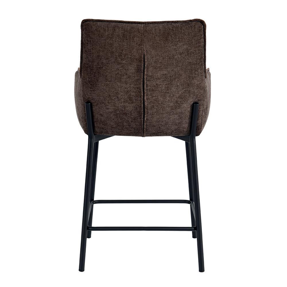 Tabouret de bar marron et noir avec accoudoirs.