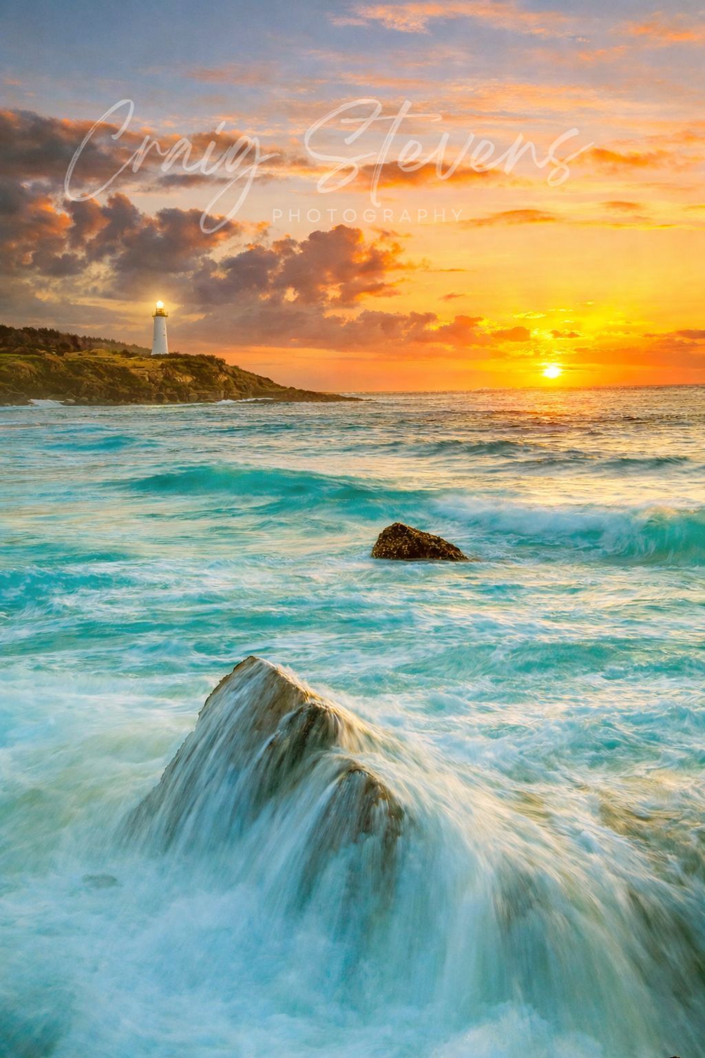 Sunset Over Turquoise Ocean With Waves, Rocky Shore — Craig Stevens Photography in Pearl Beach, NSW