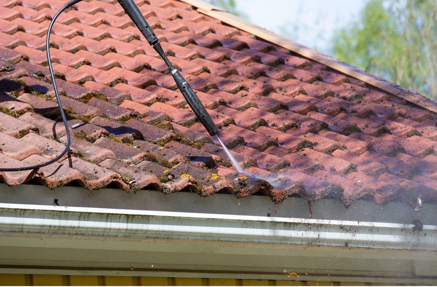 you should power wash your home before listing it on the market