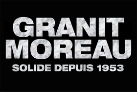 Logo Granit Moreau avec texte effet marbre sur fond noir. « Solide depuis 1953 » en dessous.