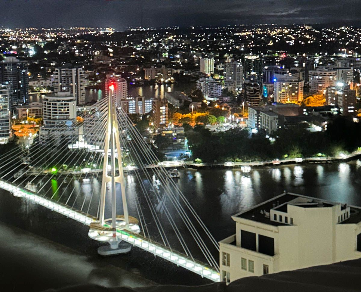 Brisbane Night view Kangaroo point Bridge