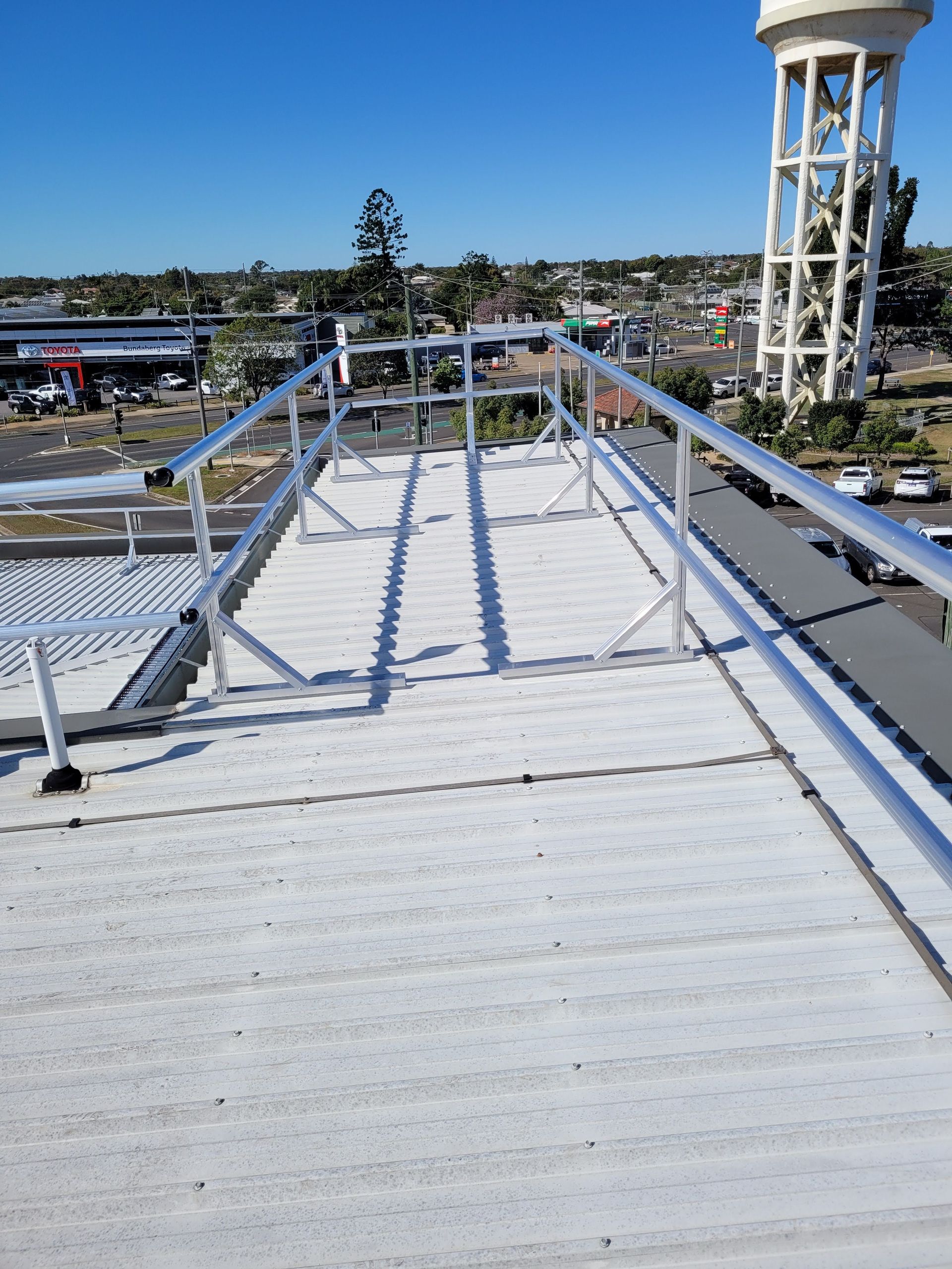 Custom Engineered Aluminium Guard Rail Installed on a roof
