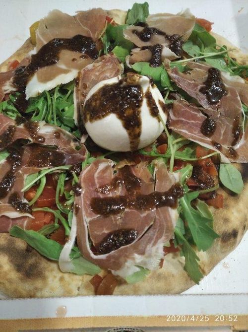 pizza con burrata
