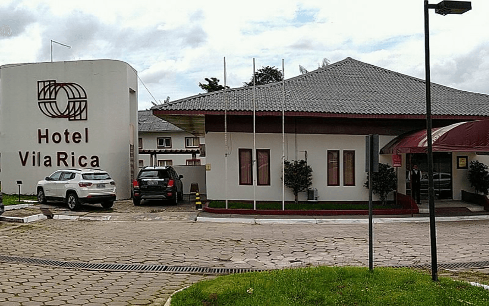 Vista da fachada do hotel