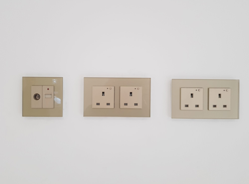 EM Electrical extra sockets