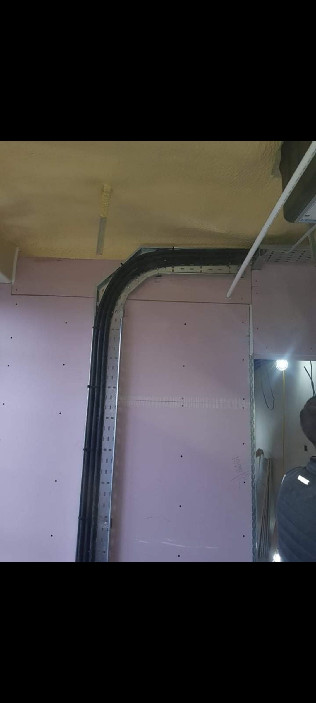 Emergency Electrician Swindon