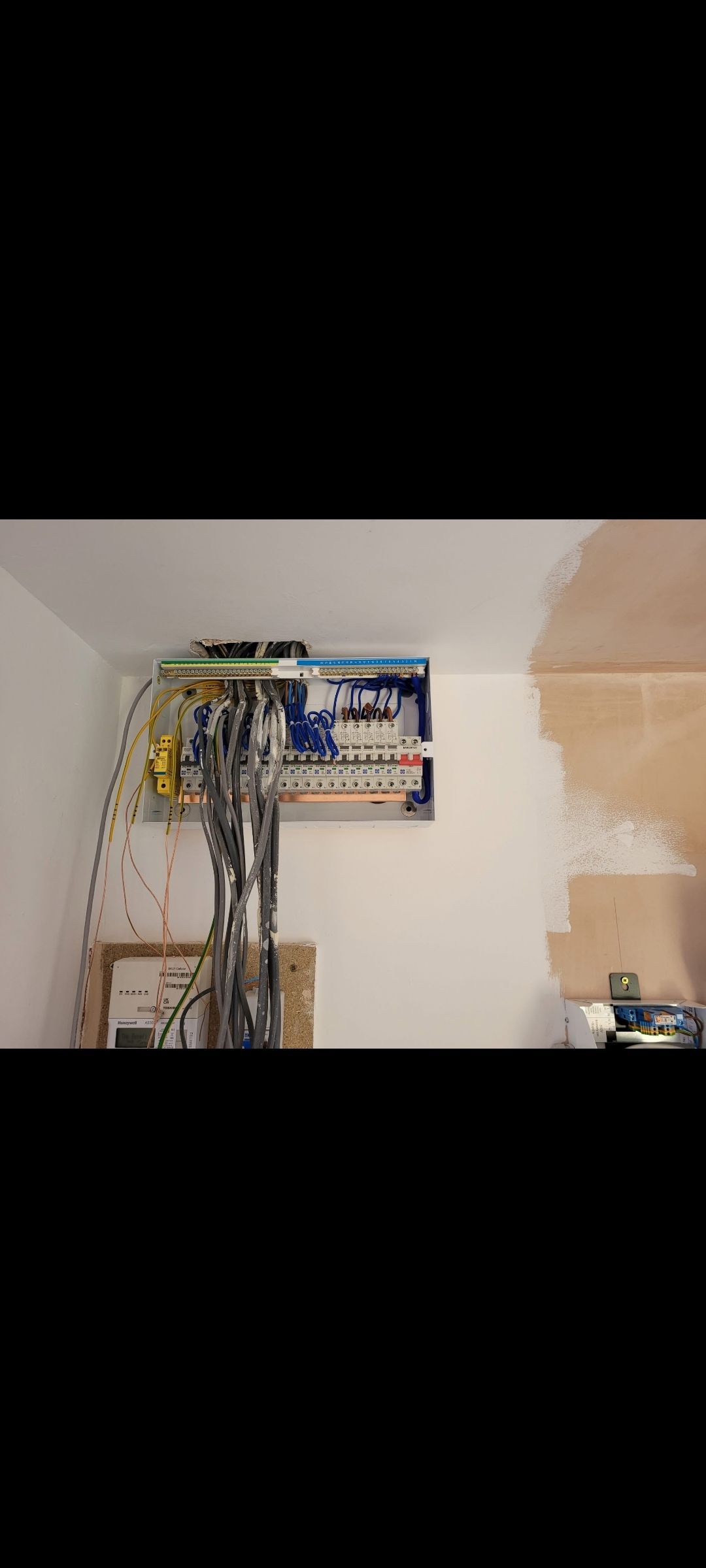 Emergency Electrician Swindon