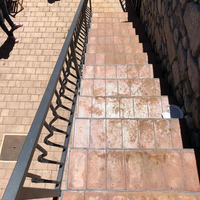 scala esterna con passamano in ferro