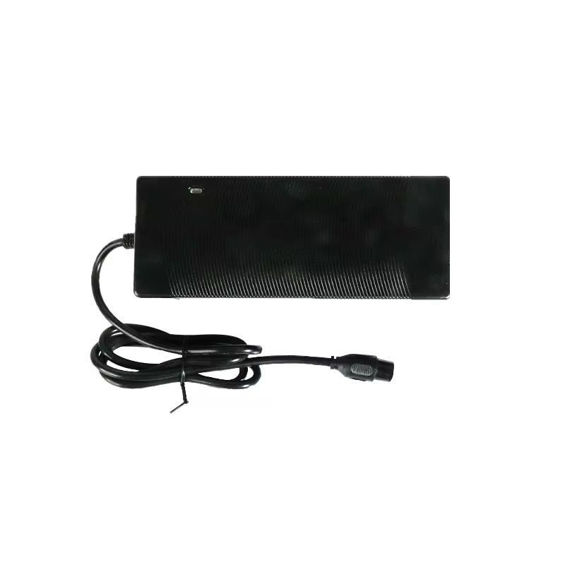 Fatbike acculader  3pins aansluiting 56.4V 2A