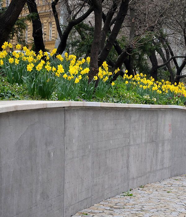 Counter Levered Retaining Walls