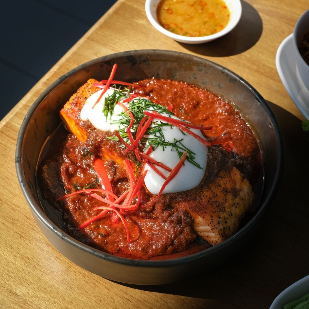 ฉู่ฉี่ปลาแซลมอน อาหารไทย เมนูอาหาร ร้านอาหาร ภัตตะ วังน้ำเขียว