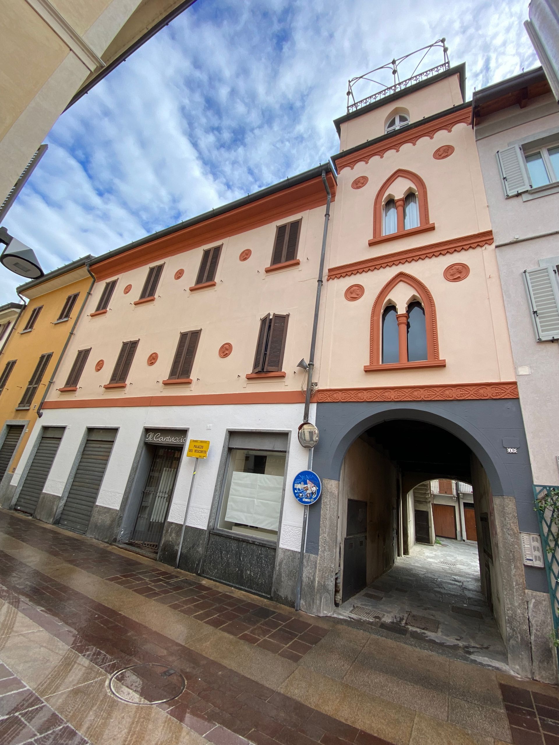 edificio ristrutturato da Dimar, impresa edile in Monza Brianza