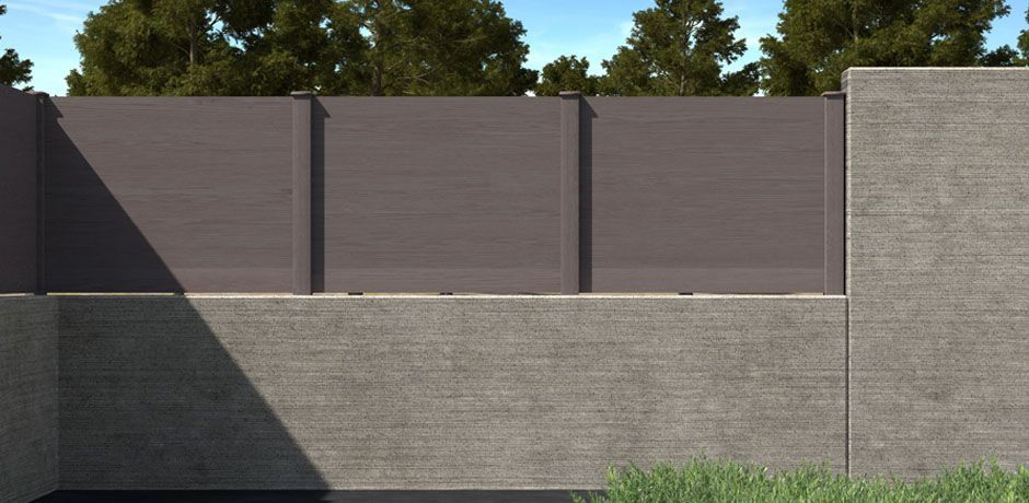Valla Dlimity Nature Xtra Zero. Sin mantenimiento. Valla de ocultación con lamas y postes de madera sintética (WPC) color Nogal. Valla abierta para jardin, casa, finca, separacion de ambientes. 5 años de garantia. Fabricacion a medida, entrega en kit.