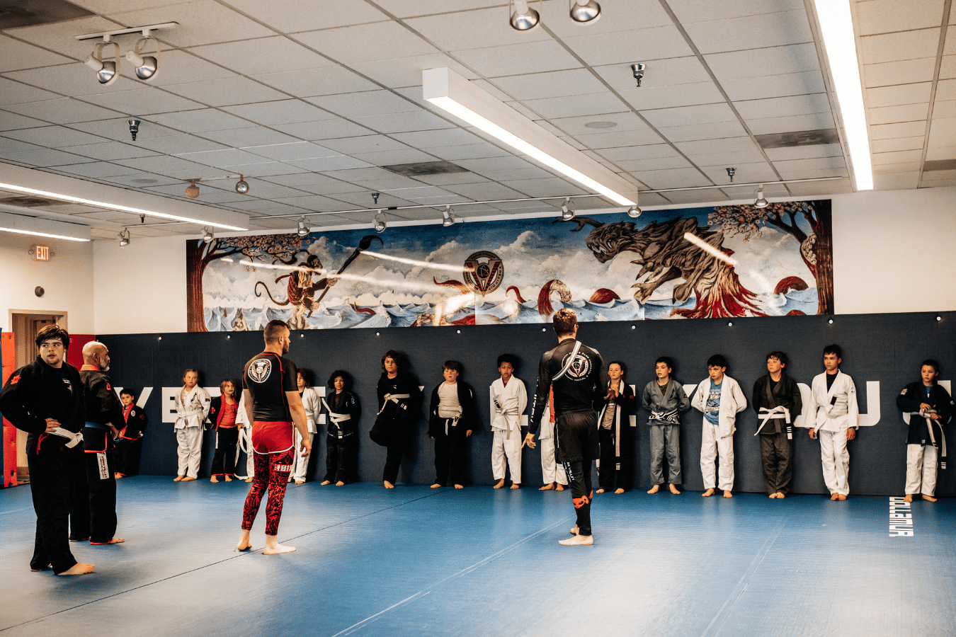 Students training Brazilian Jiu Jitsu at Verde Valley Brazilian Jiu Jitsu and Muay Thai in Cottonwood, AZ, building friendships