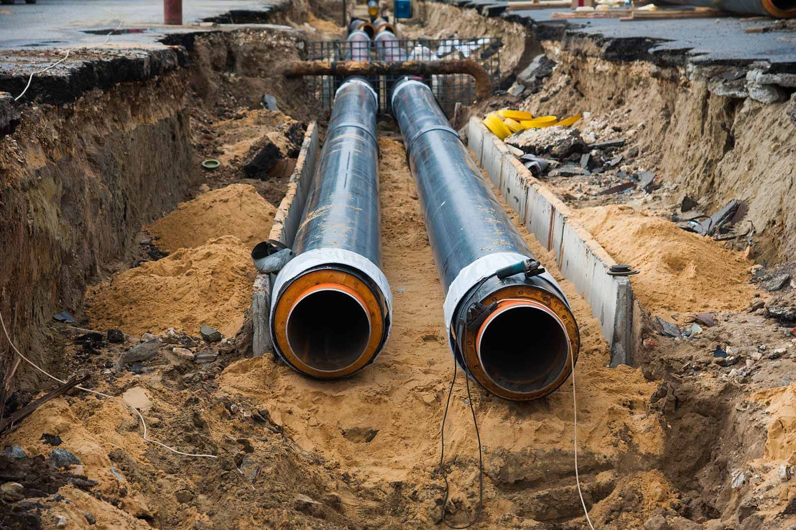 Underground utility locator identifying buried services before excavation