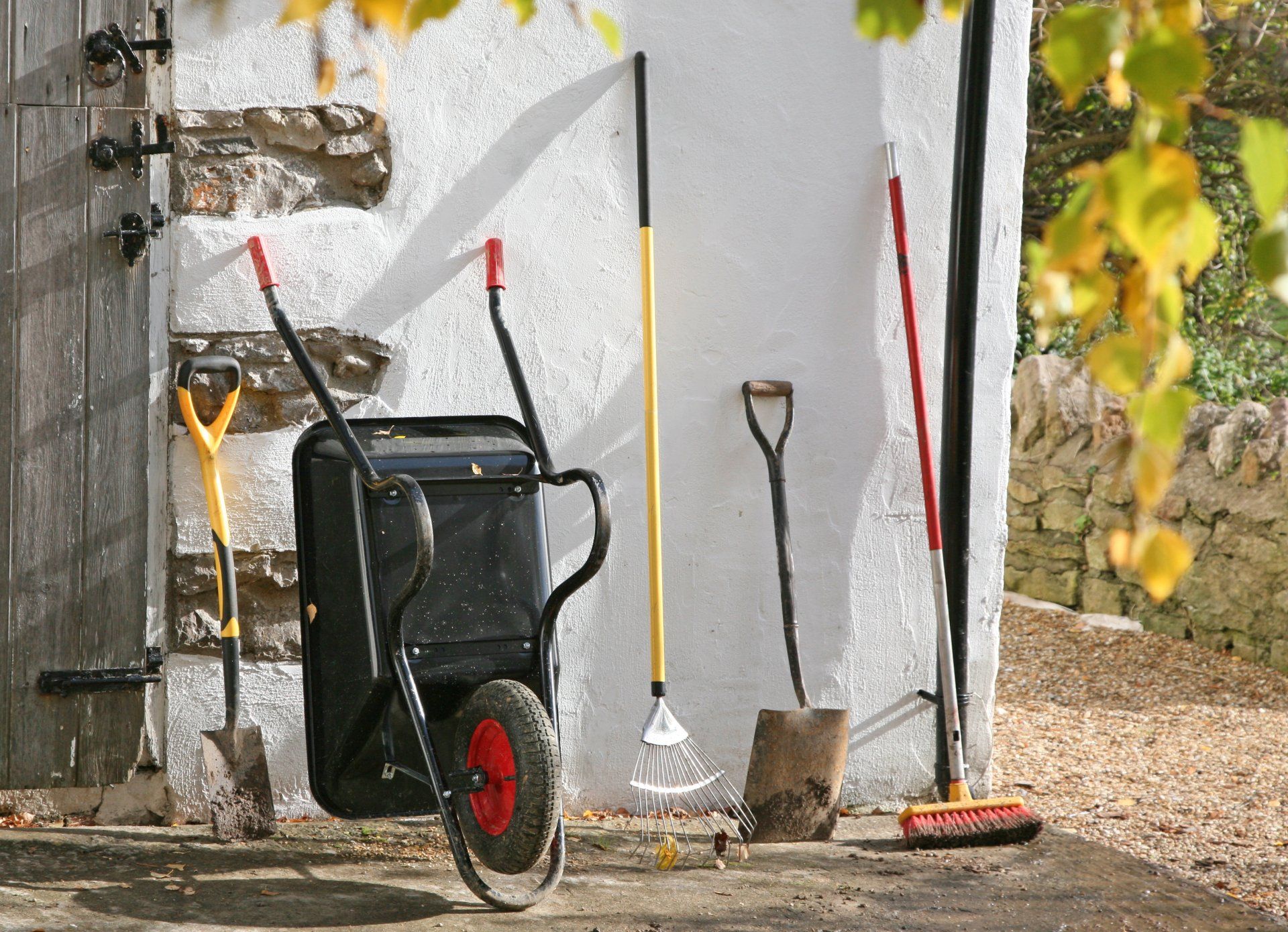Gardening Tools — Eagan, MN — Jerry's Garden Center Gardening Tools — Eagan, MN — Jerry's Garden Center