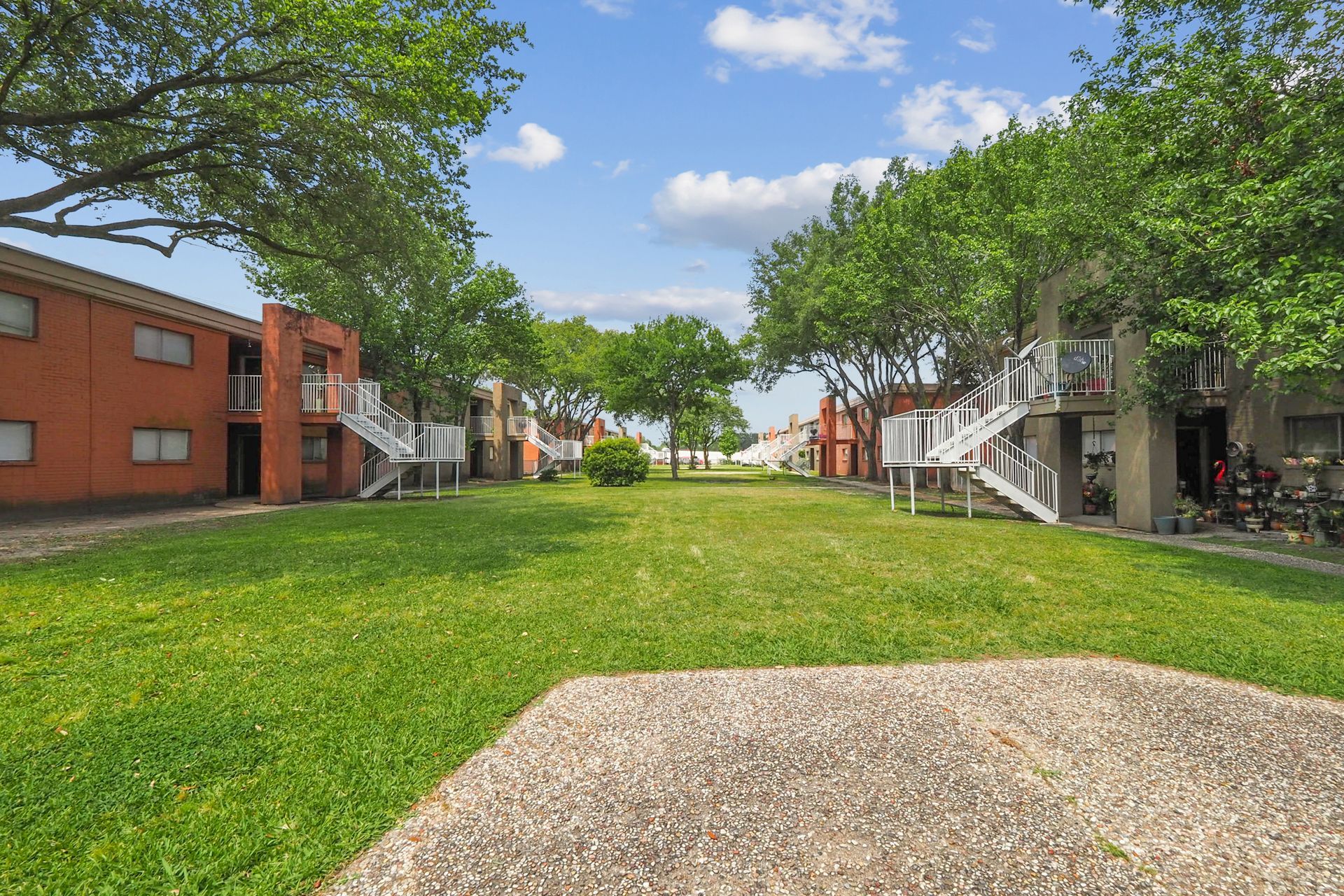Exterior Photo of La Paloma Village with Grass