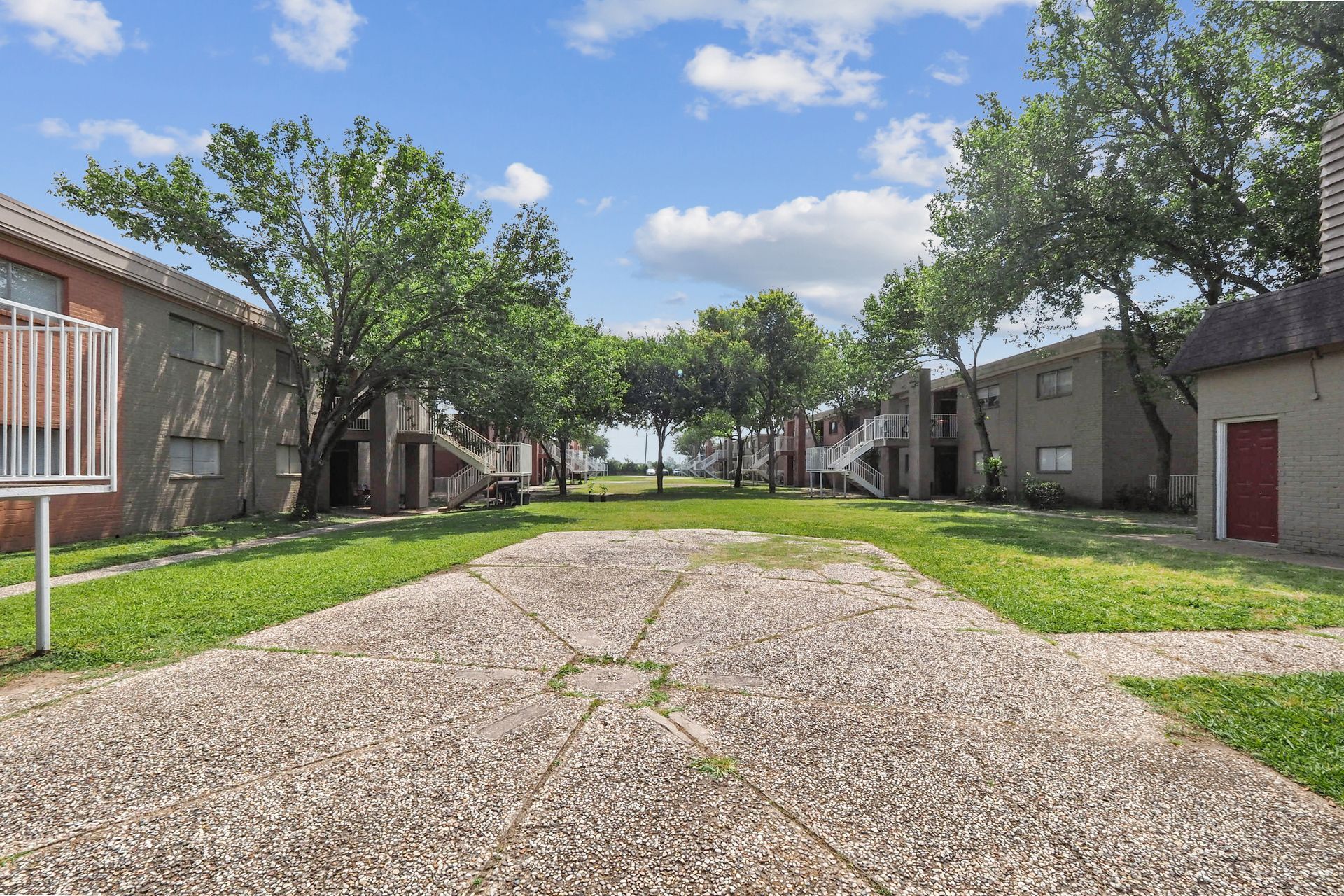 Exterior Photo of La Paloma Village with Grass