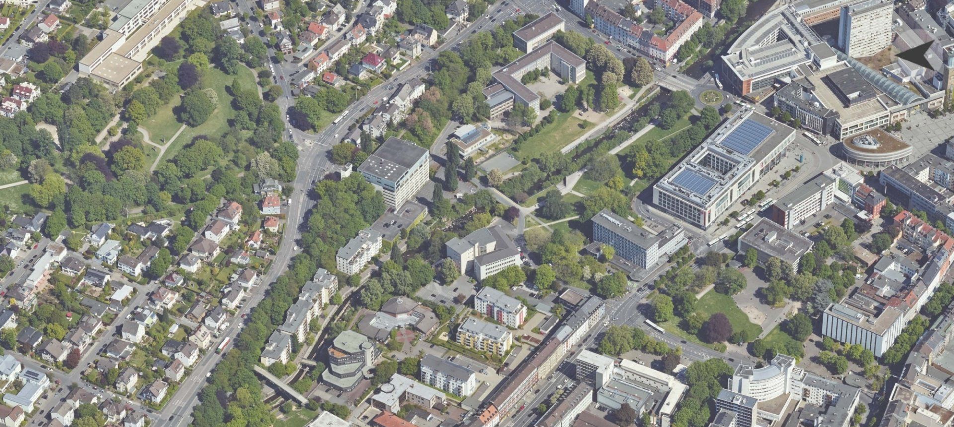 Kaufmannsschule/Parkanlagen