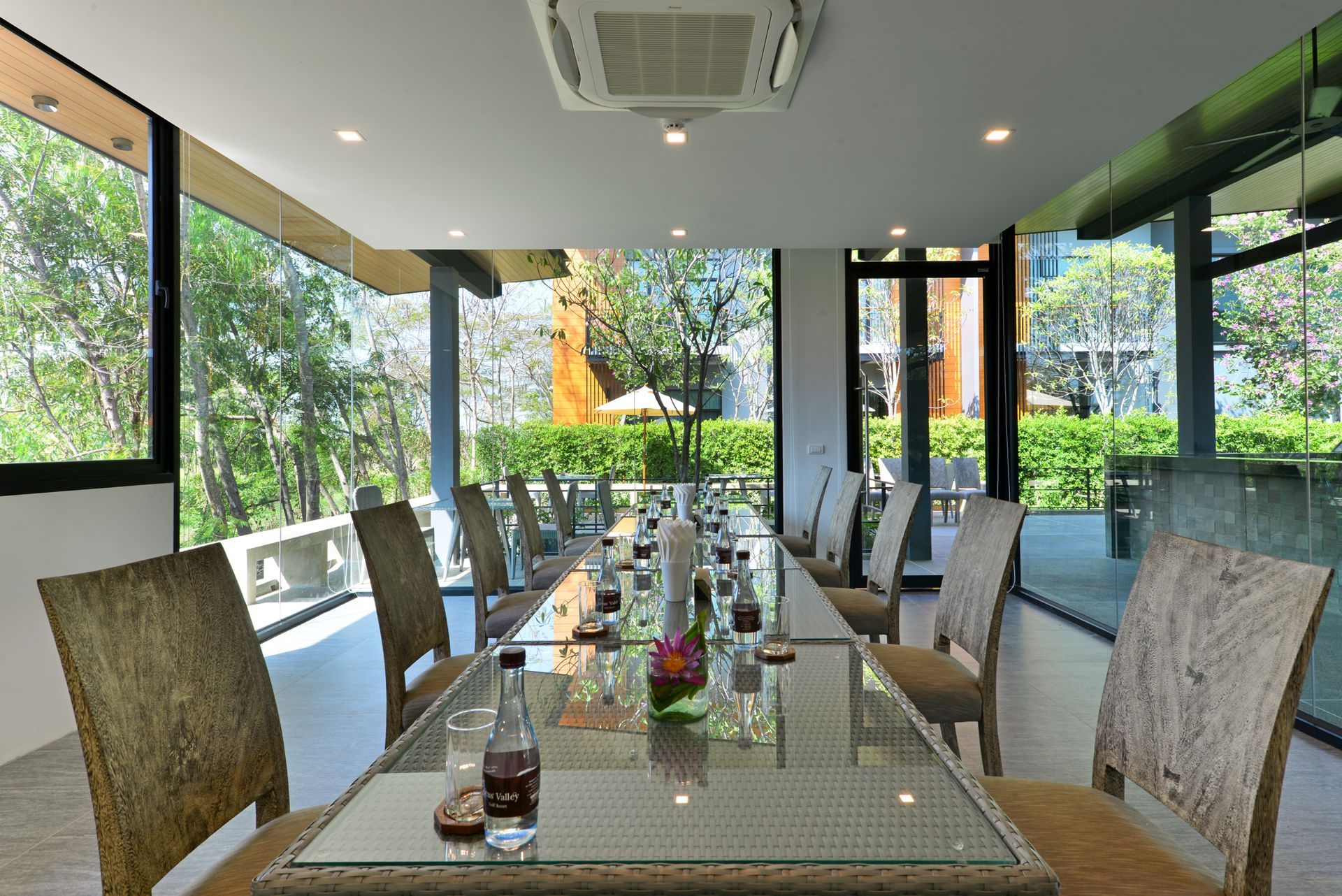 ห้องประชุมและจัดเลี้ยง - โรงแรมแกรนด์สัปปายะ