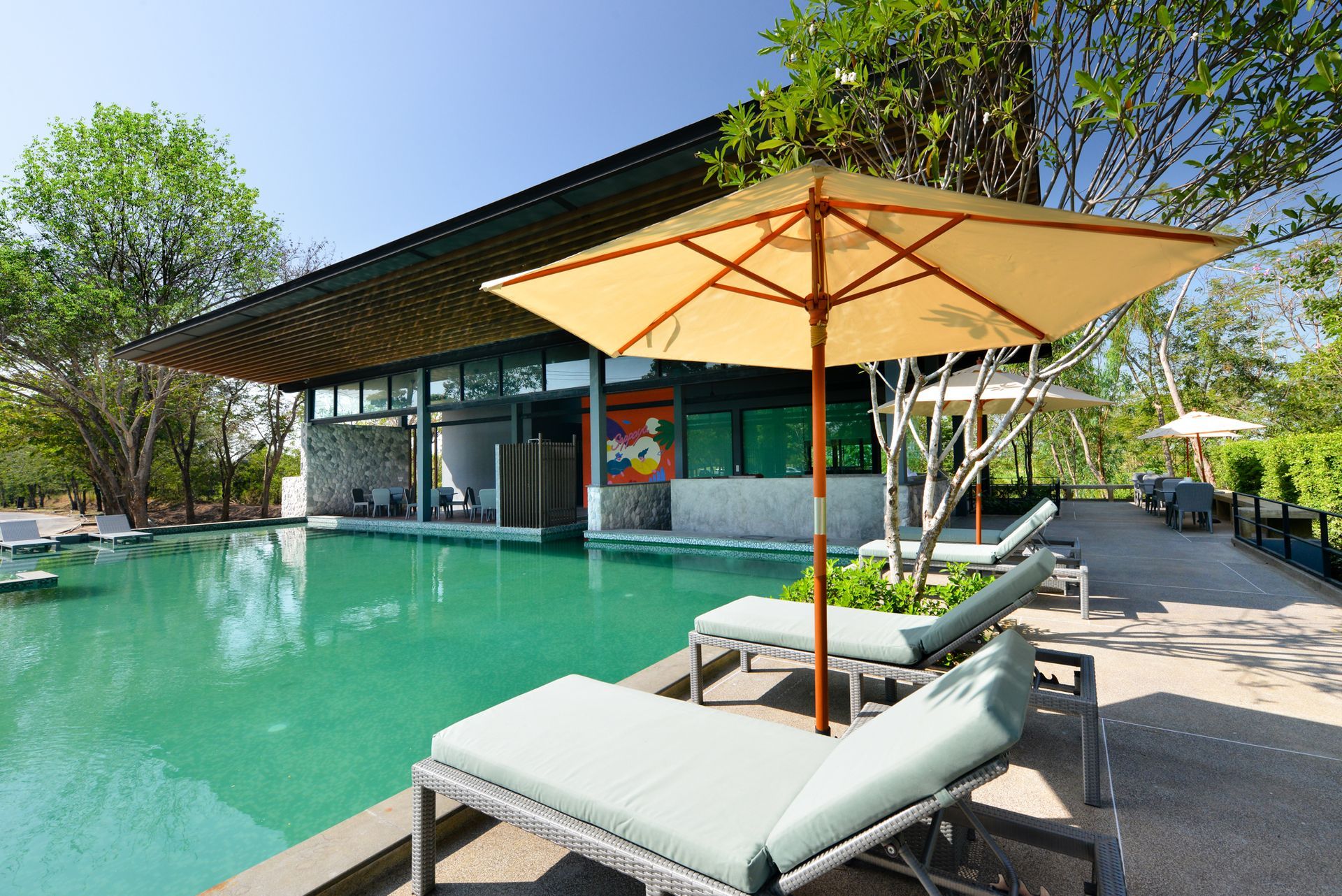 Swimming pool - Grand Sappaya hotel