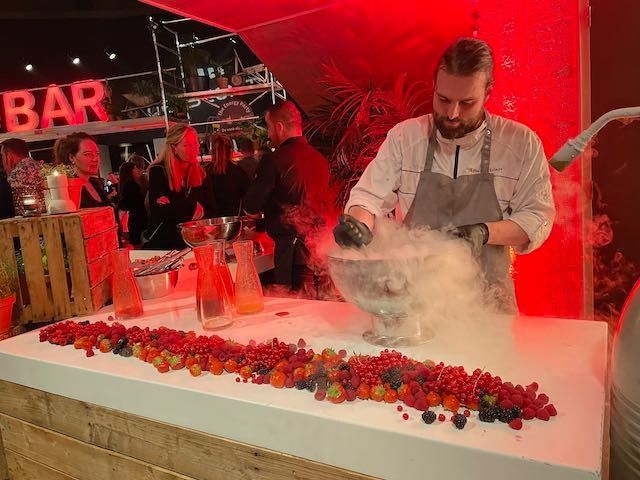 Het event ‘De vonk slaat over’ van WBC Bouwgroep, onderdeel van de feestelijke aankleding en productie door Plan X Events.