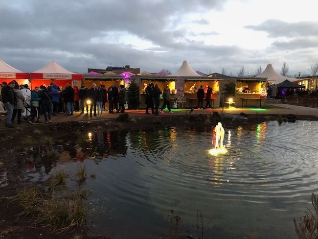 Winterfair van Zone College, door Plan X Events ingericht: sfeervolle kerstmarkt