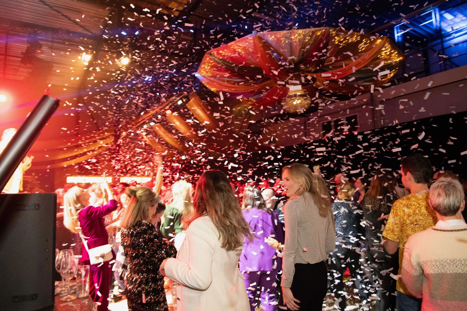 Barbecue met live muziek tijdens jubileumweekend Gevel Design Beek, georganiseerd en geproduceerd door Plan X Events.