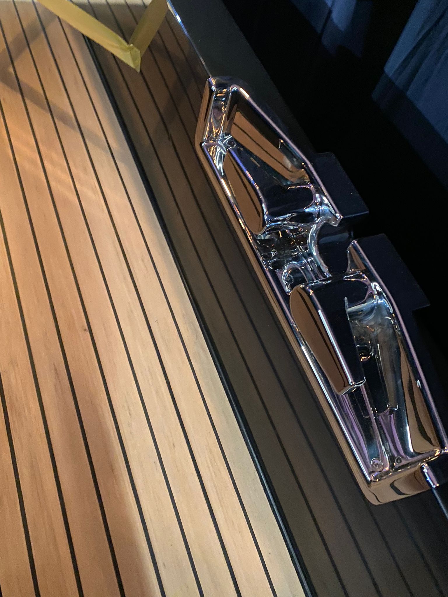 Lassen yacht