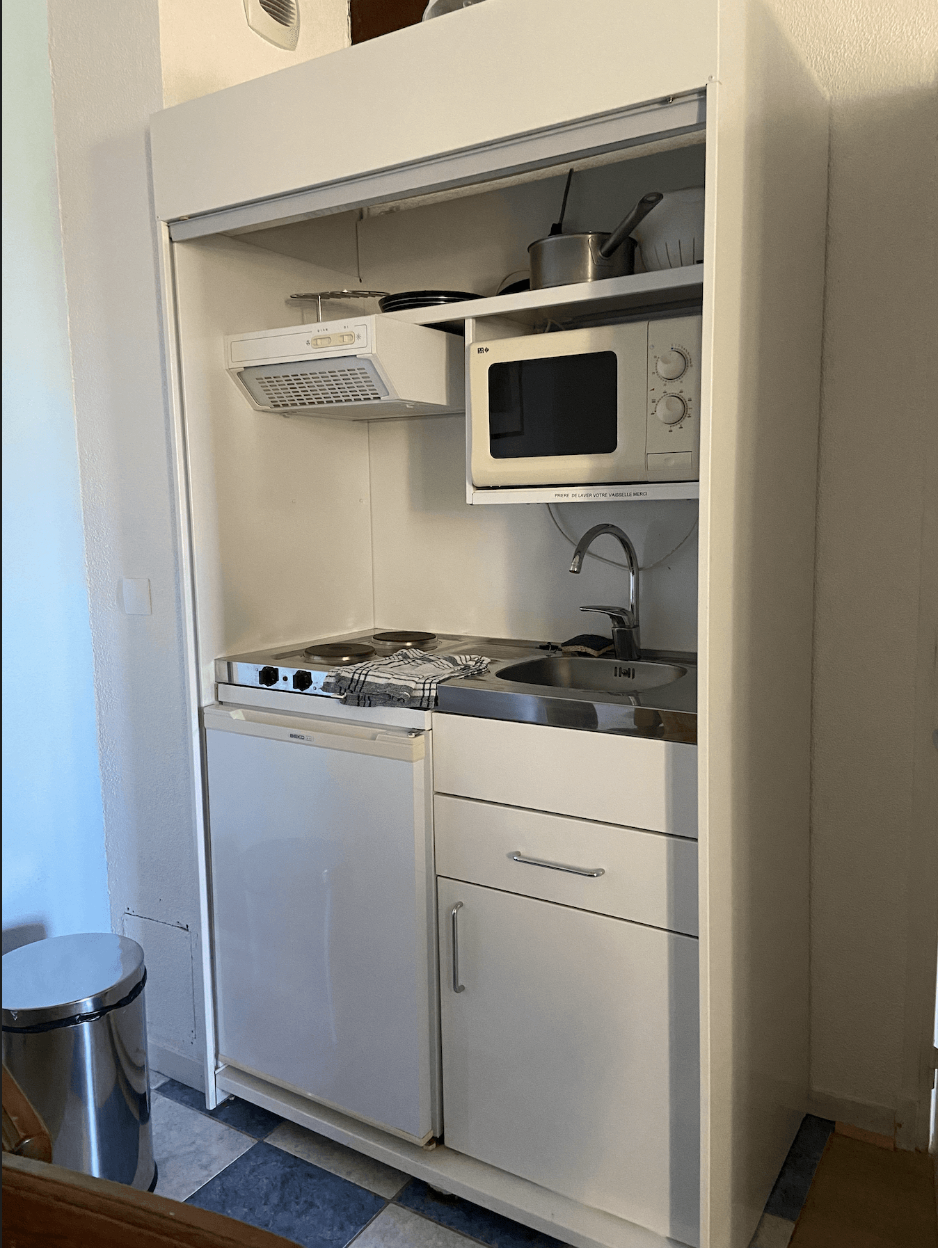 Kitchenette appartement du golf de la Carte