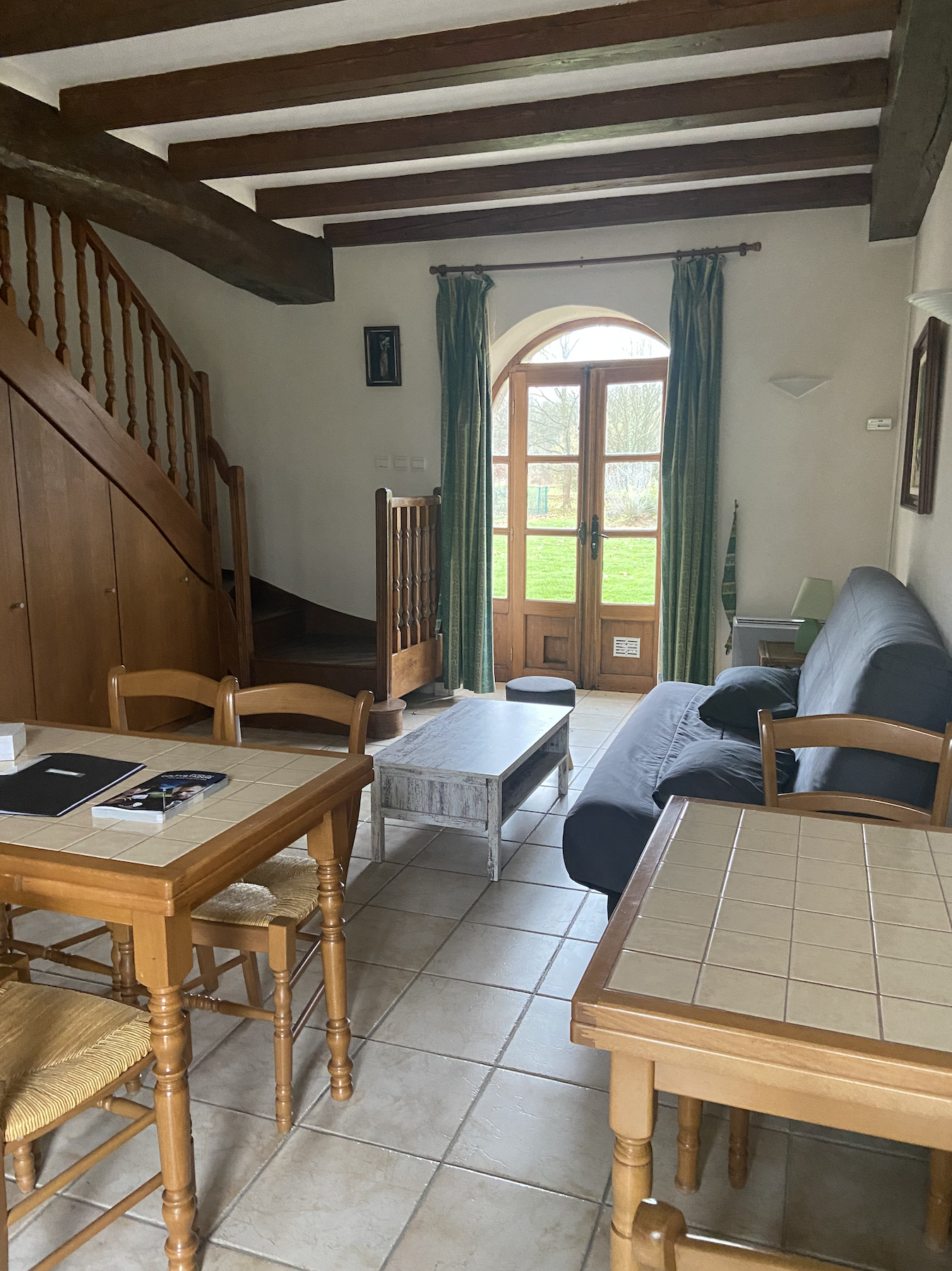 Pièce à vivre d'un appartement du Domaine de la Carte