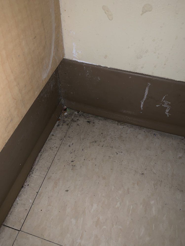 Sunrise Hospital. Patient-194, dirty floor in a patient room at Sunrise Hospital.