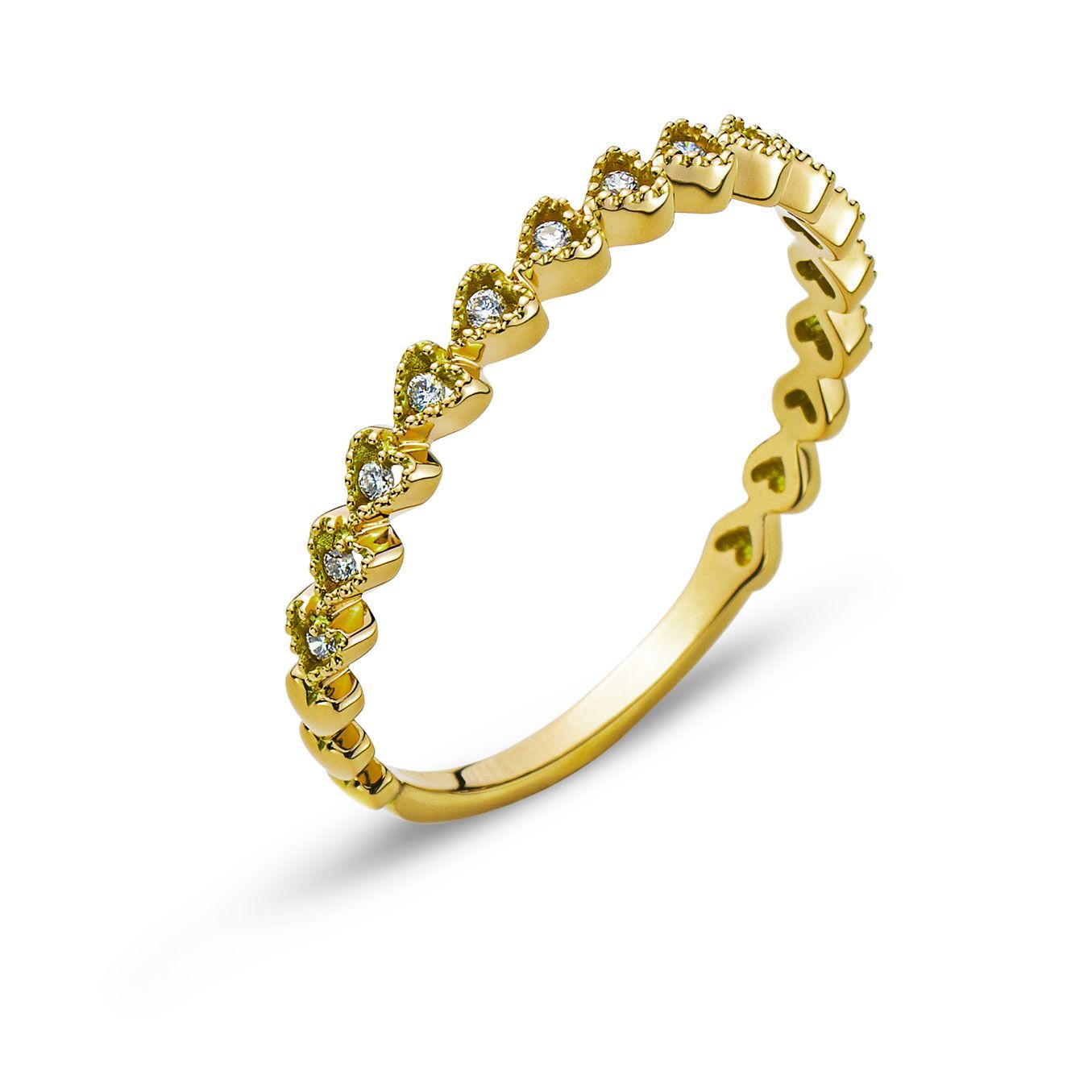 Bague ouverte en or sertie de diamants sur fond blanc
