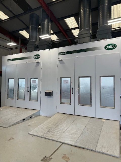 UK Select Accident Repair Centres | A dalby paint booth with a lot of windows