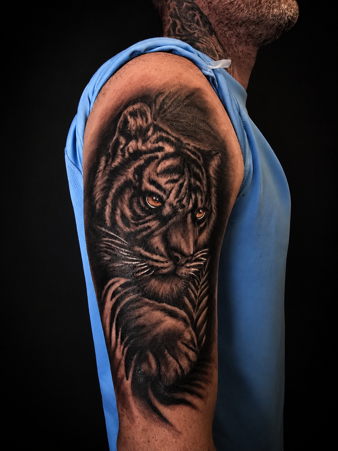 Black & grey realistic tiger tattoo.
Tattoo by Thomas at HD Ink Tattoos , Bathgate, West Lothian.