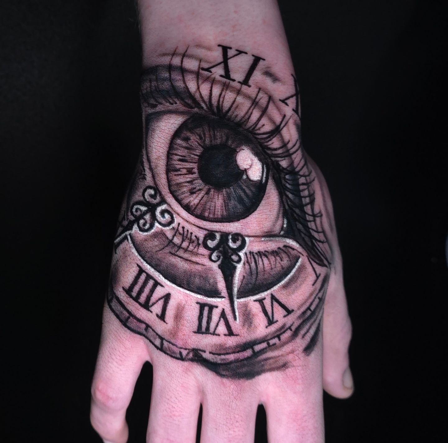 Eye & Time tattoo.
Surreal black & grey design combining a highly detailed eye with clock elements and Roman numerals. Strong contrast, fine details and a dark symbolic feel.
Tattoo by Arek at HD Ink Tattoos , Bathgate, West Lothian.
