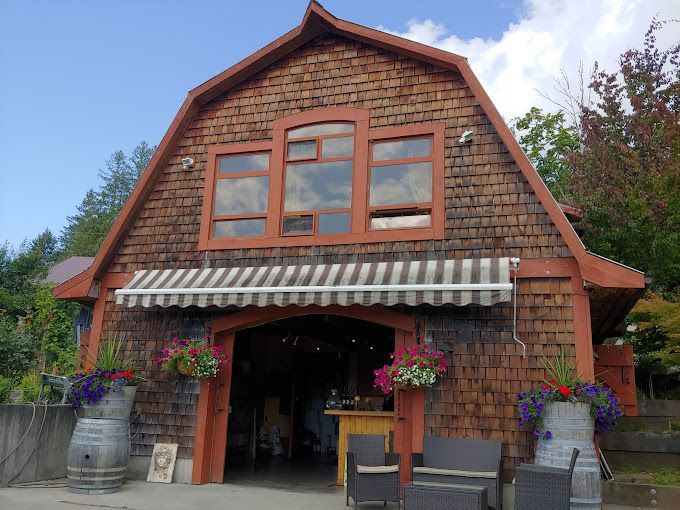 Salt Spring Hop On Tour - Garry Oaks Winery