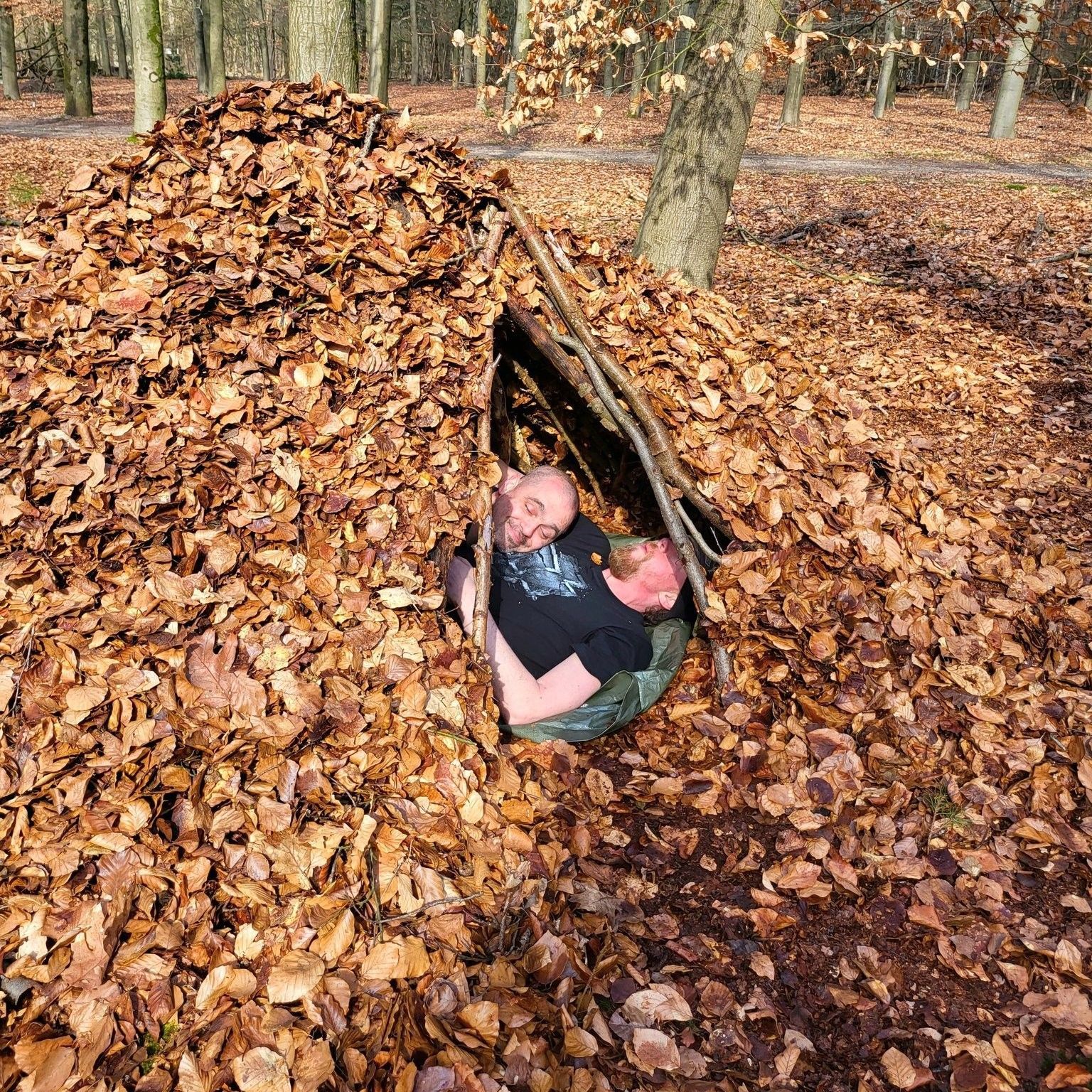 Bushcraft natuurlijk shelter