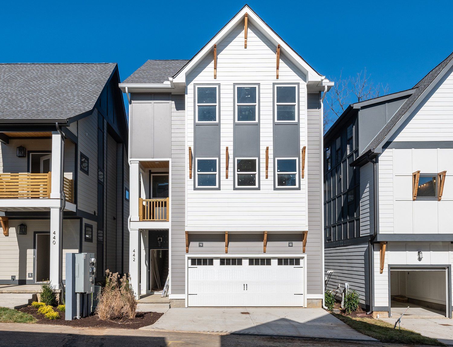 new construction home in Charlotte Park neighborhood in Nashville, Tennessee
