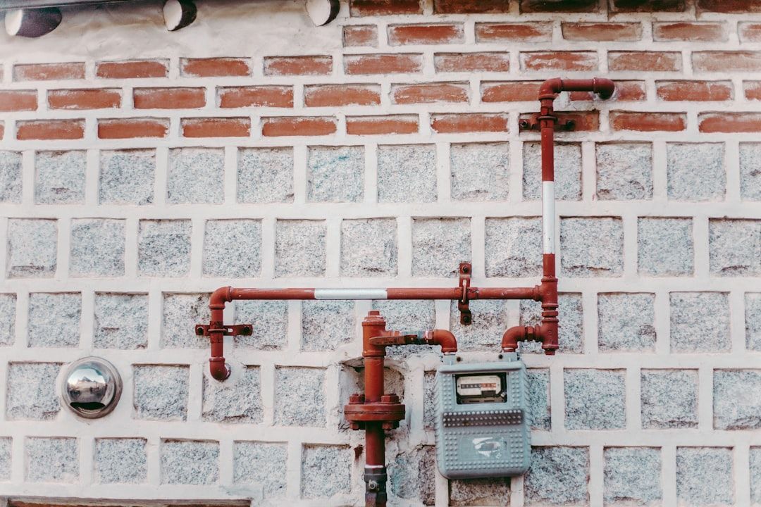 clean sediment from hot water heater