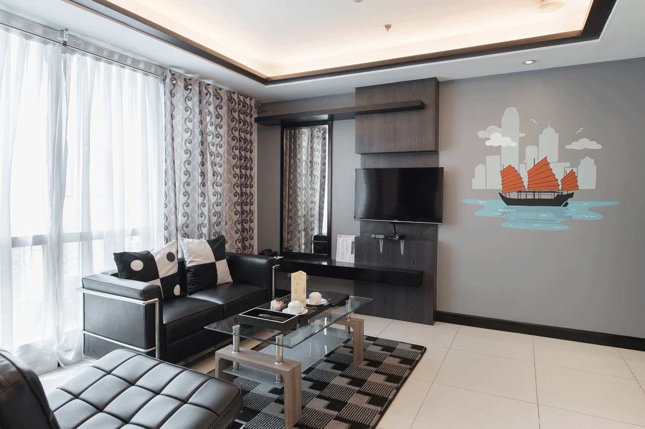 Two-bedroom suite with living area at Y2