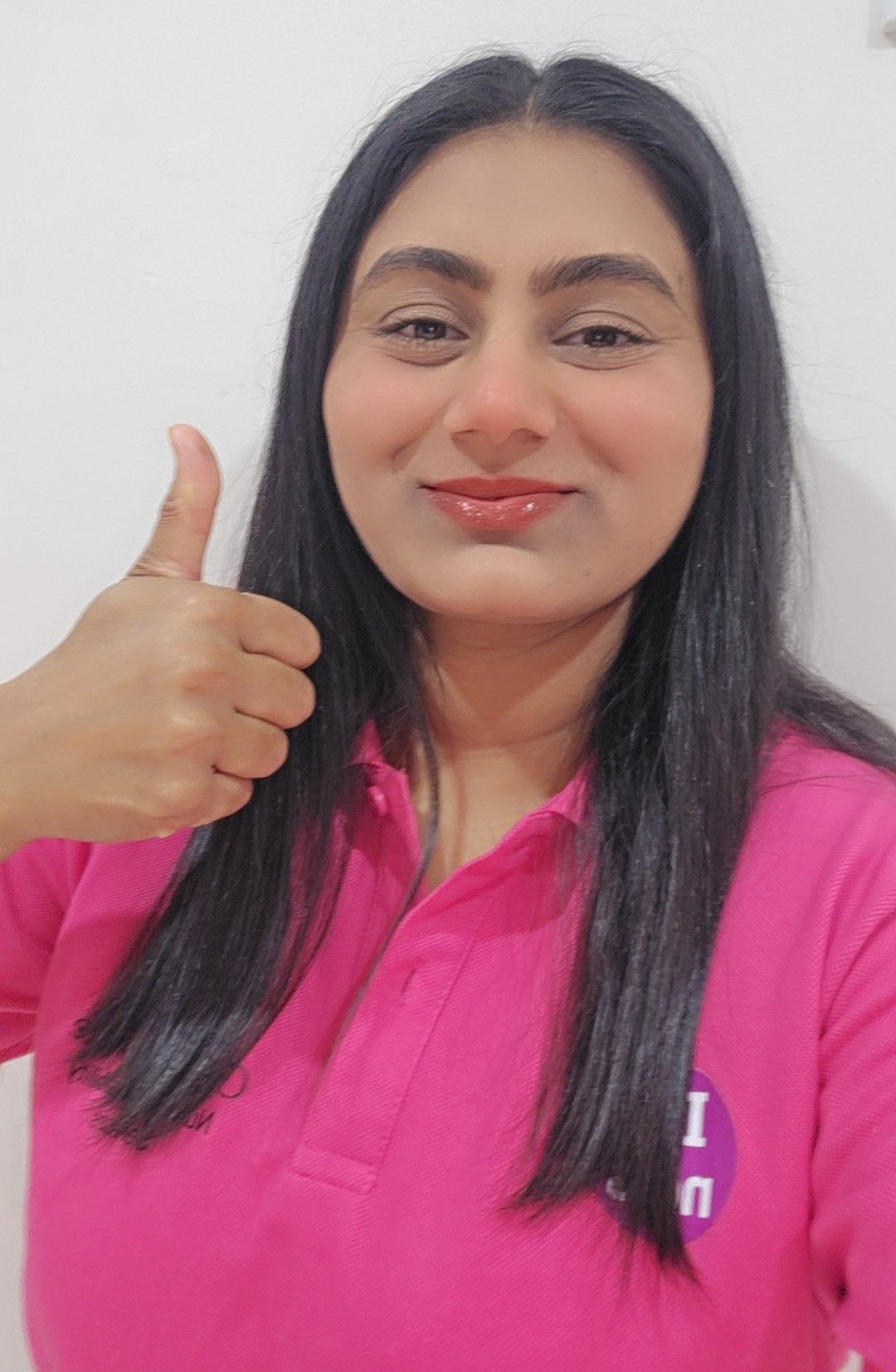 women thumbs up